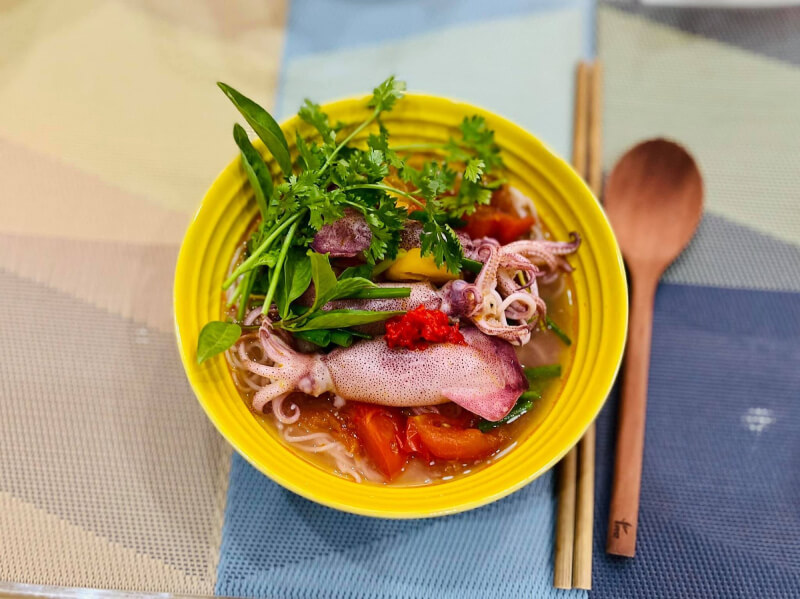 cách nấu món bún mực