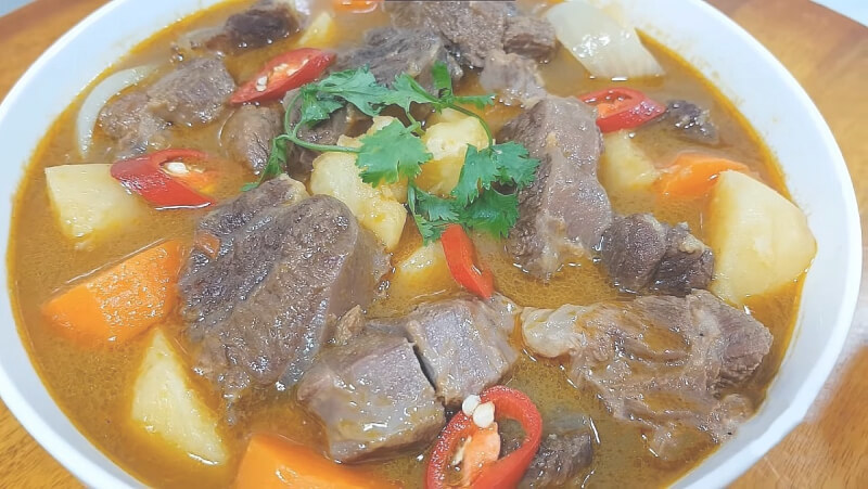 Cách nấu món thịt bò hầm khoai tây