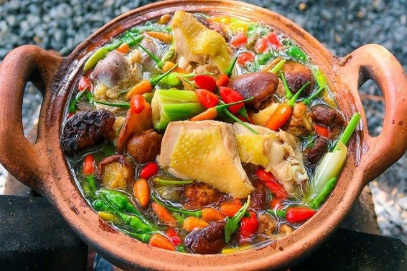 món gà nấu ớt hiểm