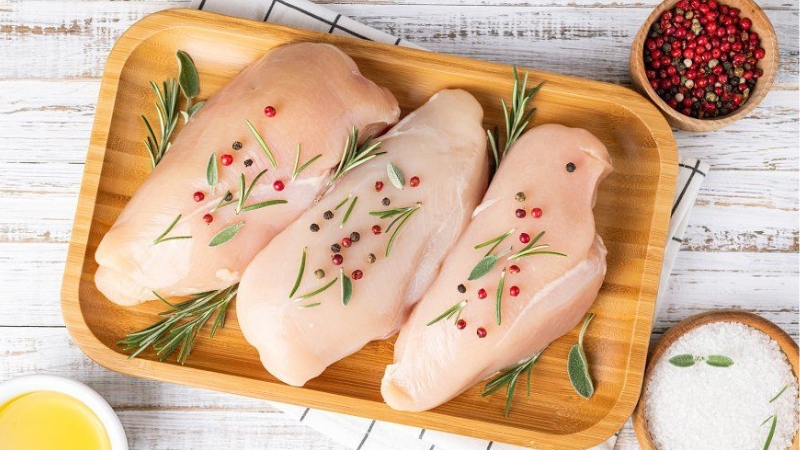 Chà bông gà được rang khô đều tay, thơm lừng căn bếp