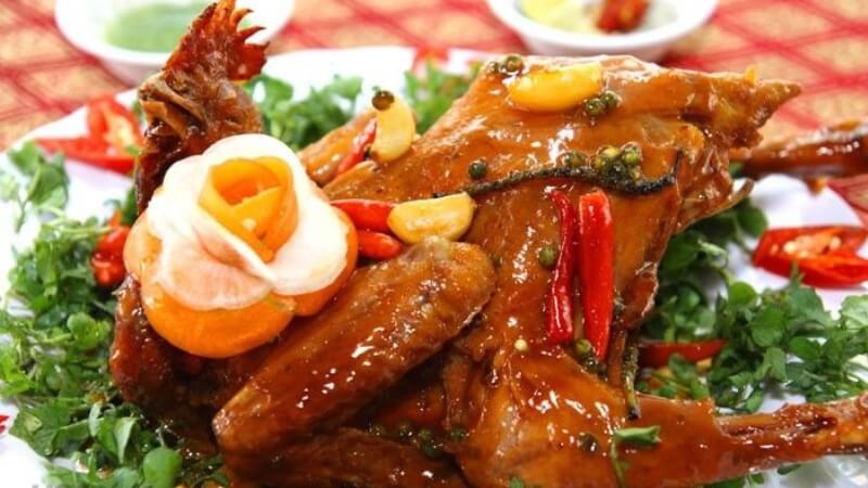 Cách làm gà hấp mắm nhĩ đơn giản mà ngon chuẩn vị miền Nam