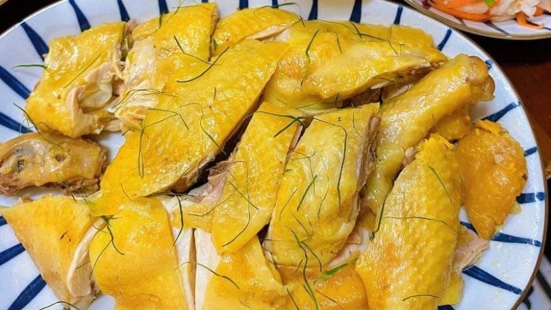 Hướng dẫn Cách Làm Cơm Gà Hấp Rượu đơn giản, chuẩn vị