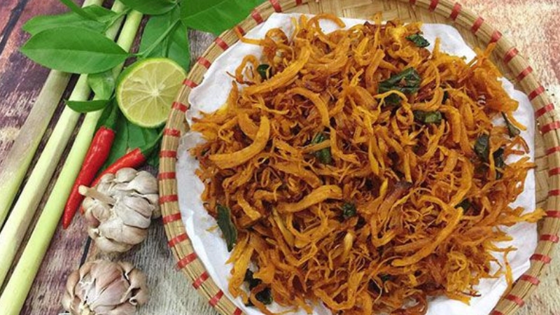 cách làm khô gà lá chanh tiện lợi