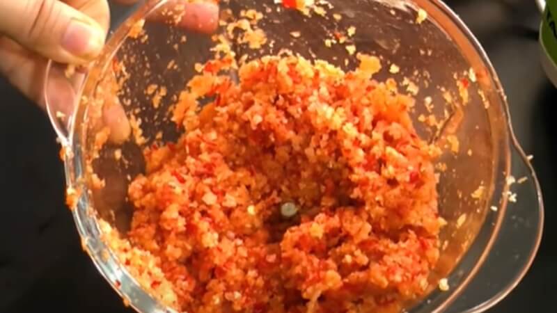 Cách làm muối chấm gà ngon tại nhà không bị mặn